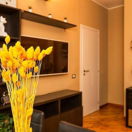 Sunny & Updated Flat With Panoramic City View 50M From M4 Stop Milán Exteriér fotografie