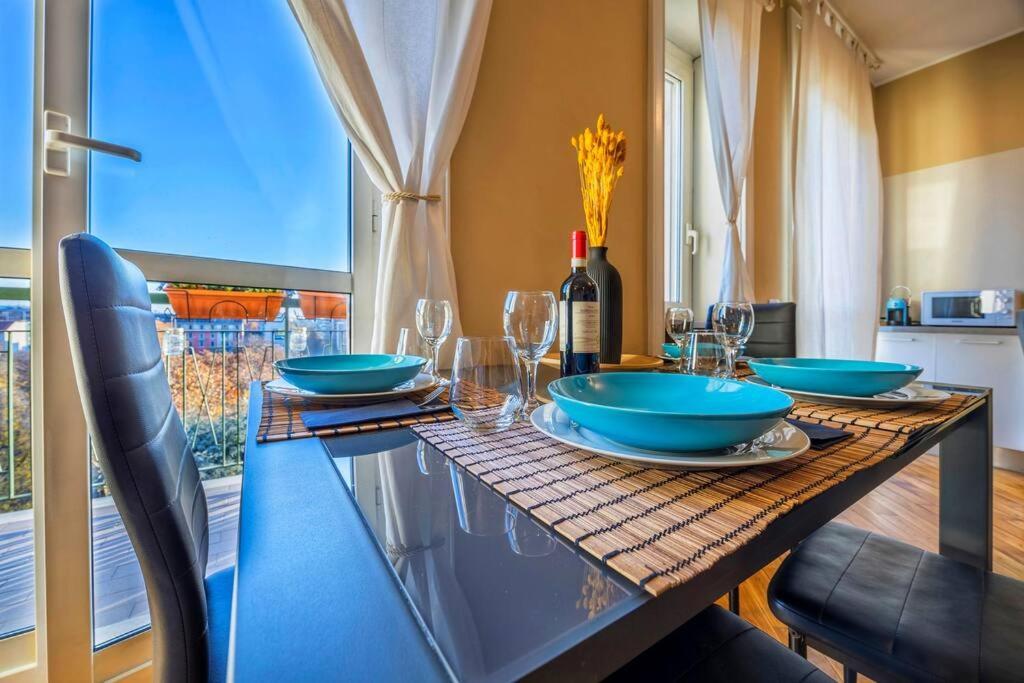Sunny & Updated Flat With Panoramic City View 50M From M4 Stop Milán Exteriér fotografie