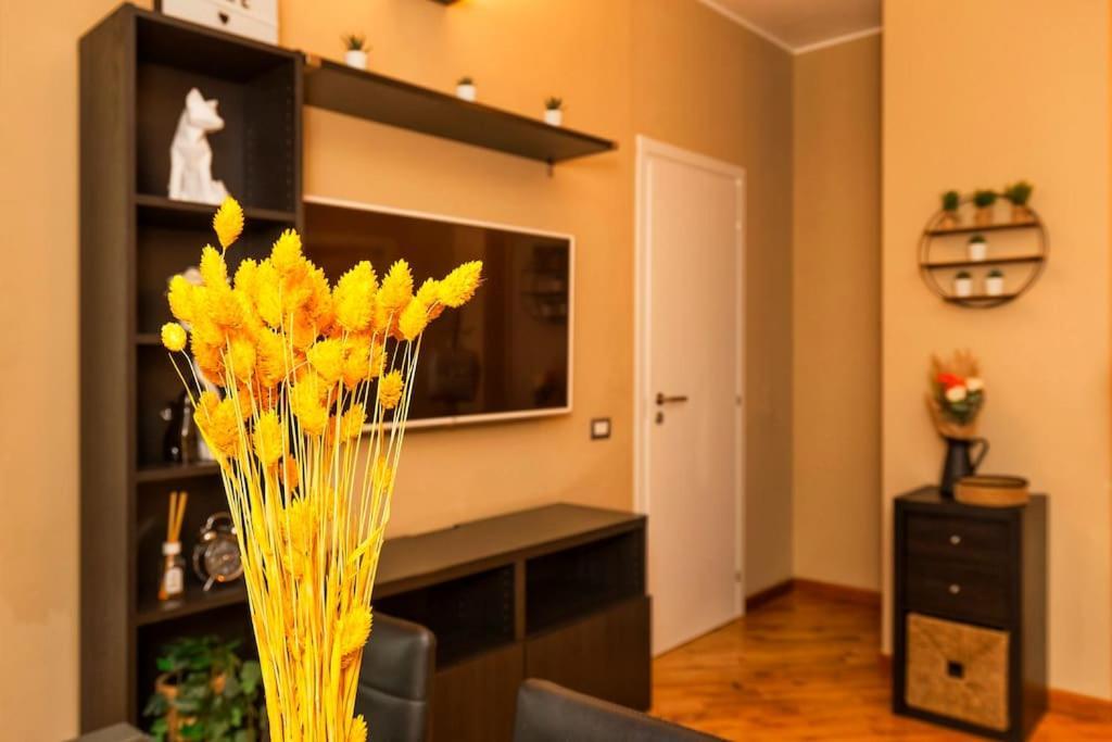 Sunny & Updated Flat With Panoramic City View 50M From M4 Stop Milán Exteriér fotografie